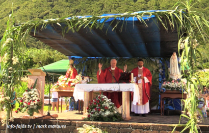 “MISSA CAMPAL” – Festa na Fajã da Caldeira do Senhor Santo Cristo – Ilha de São Jorge (c/ vídeo)