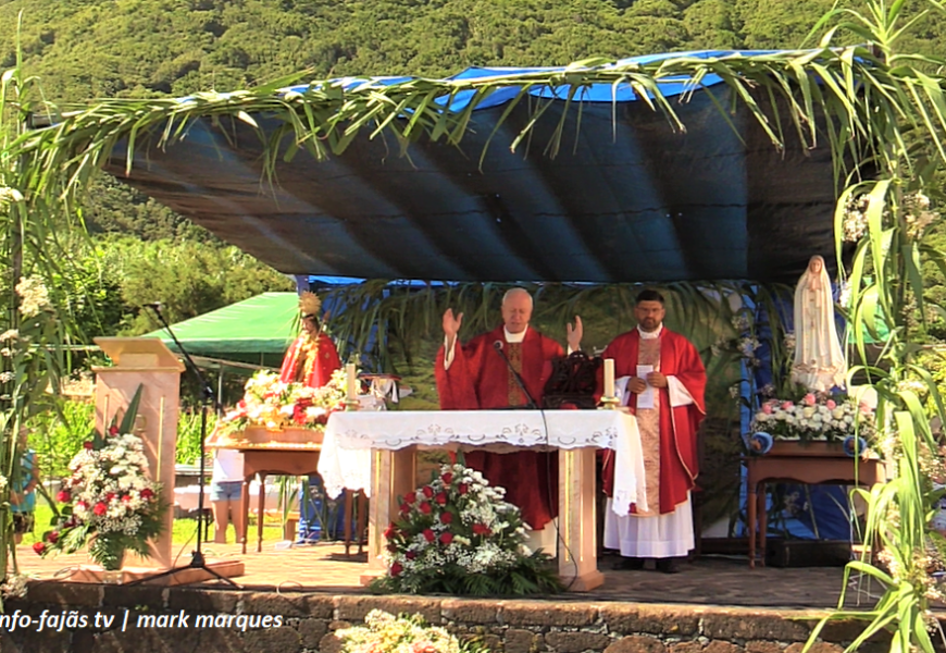 “MISSA CAMPAL” – Festa na Fajã da Caldeira do Senhor Santo Cristo – Ilha de São Jorge (c/ vídeo)