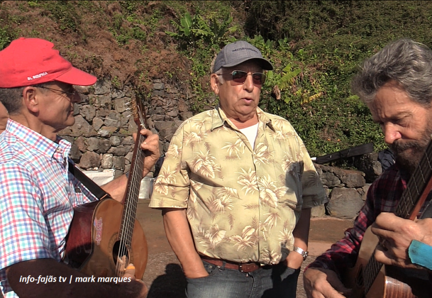 “CANTIGAS E CHAMARRITAS” – Fajã da Saramagueira – Santo Antão – Ilha de São Jorge (c/ vídeo) “CANTIGAS E CHAMARRITAS” – Fajã da Saramagueira – Santo Antão – Ilha de São Jorge (c/ vídeo)