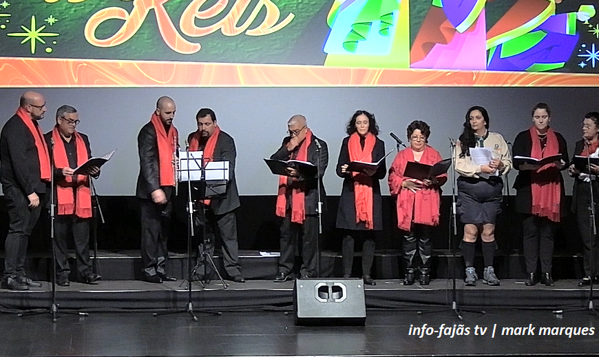 “Grupo de Reis” do Coro e Orquestra José Damião de Almeida – Auditório Municipal das Velas – Ilha de S. Jorge (c/ vídeo)