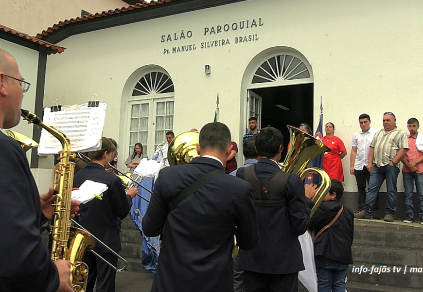 “UNIÃO URZELINENSE ABRILHANTOU A FESTA” – Festa ao Divino Espírito Santo – 4º jantar – Urzelina – Ilha de São Jorge (c/ vídeo)