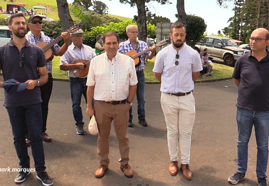 “CANTADORES SAÚDAM ERMIDA DE SANTO ANTÃO” – Festa no Terreiro da Macela – Ilha de São Jorge (c/ vídeo)