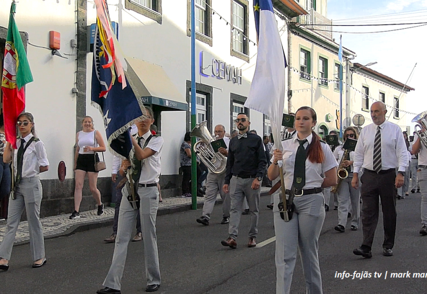“RECREIO DE SÃO LÁZARO” Desfila no Festival de Julho 2024 – Calheta – Ilha de São Jorge (c/ vídeo)