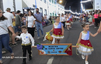 “MARCHA DA FREGUESIA DE SANTO ANTÃO” – Festival de Julho 2024 – Calheta – Ilha de São Jorge (13.07.2024) (c/ vídeo)