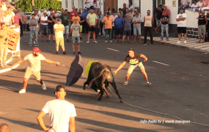 “TOURADA À CORDA” – Rosais – Ilha de São Jorge (17.08.2024) (c/ vídeo)