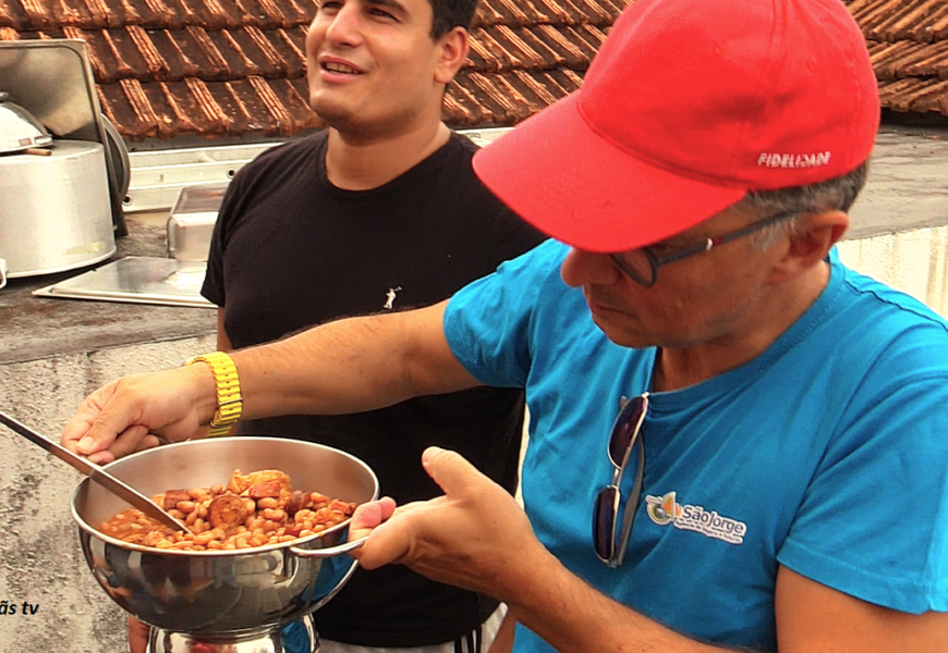 “ALMOÇO E VACADA” – Festa do Bom Jesus – Fajã Grande – Ilha de São Jorge (28.09.2024) (c/ vídeo)