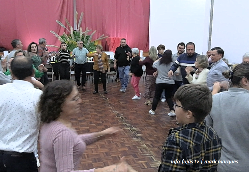 “CULTURA DE UM POVO” – (Chamarrita) – Casa do Povo da Beira / Velas – Ilha de São Jorge (01.02.2025) (c/ vídeo) “CULTURA DE UM POVO” – (Chamarrita) – Casa do Povo da Beira / Velas – Ilha de São Jorge (01.02.2025) (c/ vídeo)