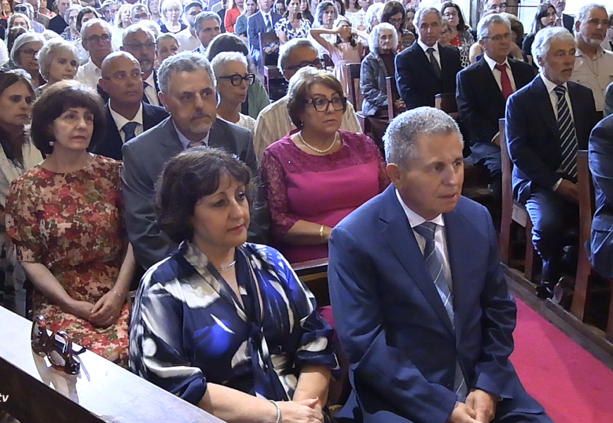 “EUCARISTIA / IMPOSIÇÃO COROAS” – Domingo do Espírito Santo – Manadas – Ilha S. Jorge (08.06.2025) (c/ vídeo)