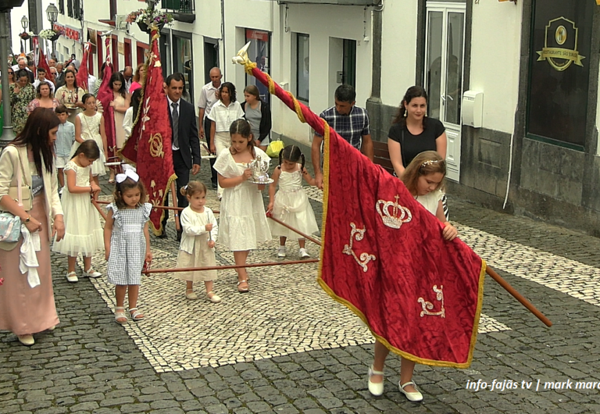“CORTEJOS DE COROAÇÃO” – Império do Livramento – Vila das Velas – Ilha de São Jorge (29.06.2025) (c/ vídeo)