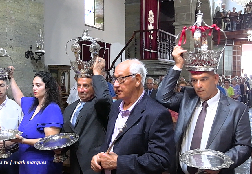 “IMPOSIÇÃO DAS COROAS” – Império do Livramento – Vila das Velas – Ilha de São Jorge (29.06.2025) (c/ vídeo)