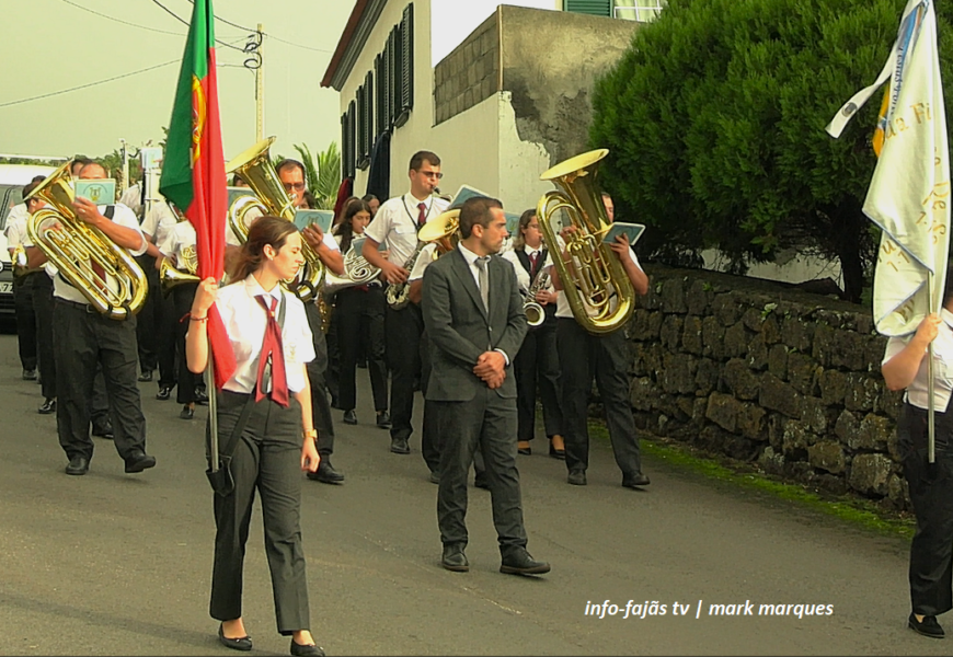 “BANDA FILARMÓNICA DE SANTO AMARO” – Festa Srª da Luz – Queimada – Ilha de São Jorge (19.10.2025) (c/ vídeo)