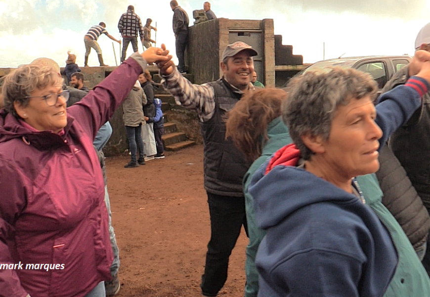“E BAILOU-SE A CHAMARRITA” na Ganadaria GA de Gabriel Azevedo – Ilha São Jorge (25.10.2025) (c/ vídeo) “E BAILOU-SE A CHAMARRITA” na Ganadaria GA de Gabriel Azevedo – Ilha São Jorge (25.10.2025) (c/ vídeo)
