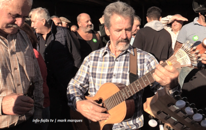 “CANTIGAS SOLTAS” – Ferra Ganadaria AA – Álvaro Amarante – Ilha de São Jorge (22.11.2025) (c/ vídeo) “CANTIGAS SOLTAS” – Ferra Ganadaria AA – Álvaro Amarante – Ilha de São Jorge (22.11.2025) (c/ vídeo)