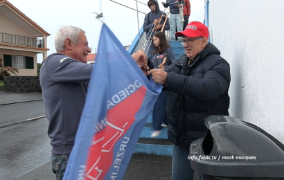 “100 ANOS DA SOCIEDADE UNIÃO URZELINENSE – (Alvorada) Hastear da Bandeira – Ilha S. Jorge (08.12.2025) (c/ vídeo) “100 ANOS DA SOCIEDADE UNIÃO URZELINENSE – (Alvorada) Hastear da Bandeira – Ilha S. Jorge (08.12.2025) (c/ vídeo)