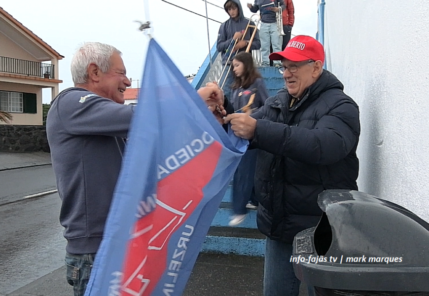 “100 ANOS DA SOCIEDADE UNIÃO URZELINENSE – (Alvorada) Hastear da Bandeira – Ilha S. Jorge (08.12.2025) (c/ vídeo) “100 ANOS DA SOCIEDADE UNIÃO URZELINENSE – (Alvorada) Hastear da Bandeira – Ilha S. Jorge (08.12.2025) (c/ vídeo)