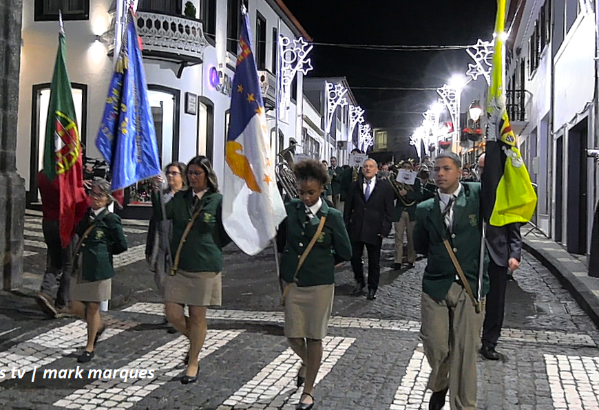 “NOVA ALIANÇA” desfila no “Dia das Montras” – Vila das Velas – Ilha de São Jorge (09.12.2025) (c/ vídeo)