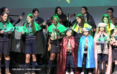 Grupo de Reis dos Escuteiros (Velas e Santo Amaro) – Auditório Municipal das Velas – Ilha de S. Jorge (06.01.2026) (c/ vídeo)