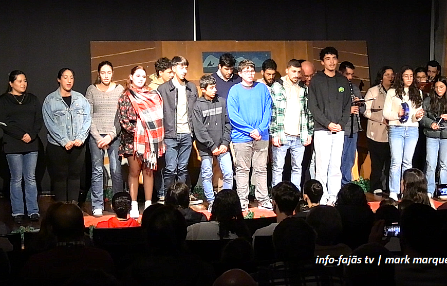 Grupo de Reis Sociedade Recreio dos Lavradores de Santo Antão – Calheta de S. Jorge (09.01.2026) (c/ vídeo)