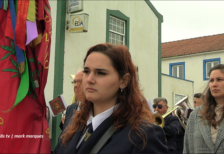 “RECREIO DOS LAVRADORES” desfila na Festa de Santo Antão – Ilha de São Jorge (17.01.2026) (c/ vídeo)
