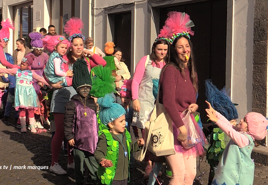“DESFILE DE CARNAVAL” – Vila das Velas – Ilha de São Jorge (13.02.2026) (c/ vídeo)