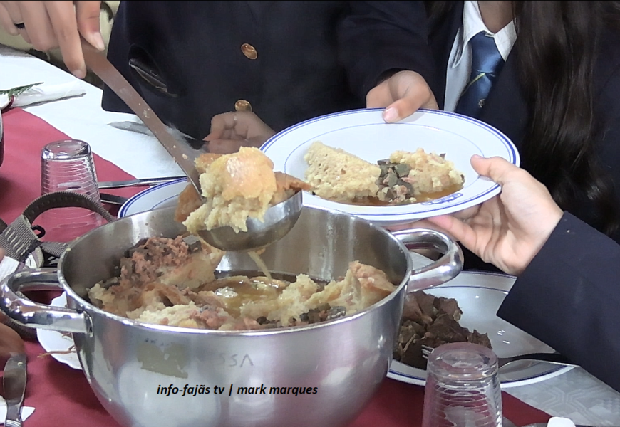 “ALMOÇO DAS TRADICIONAIS SOPAS DO ESPÍRITO SANTO” – 1º Jantar – Santo Antão – Ilha S. Jorge (12.04.2026) (c/ vídeo) “ALMOÇO DAS TRADICIONAIS SOPAS DO ESPÍRITO SANTO” – 1º Jantar – Santo Antão – Ilha S. Jorge (12.04.2026) (c/ vídeo)
