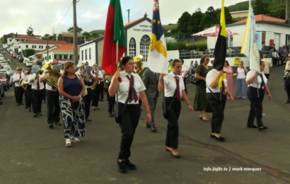 “BANDA DE SANTO AMARO” Desfila nas Festas de Nª Srª do Rosário – Rosais – Ilha S. Jorge (15.08.2026) (c/ vídeo)