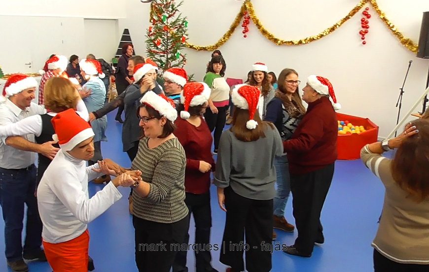 “BAILE DE NATAL” NO CAO DE VELAS – ILHA DE SÃO JORGE (c/ vídeo)