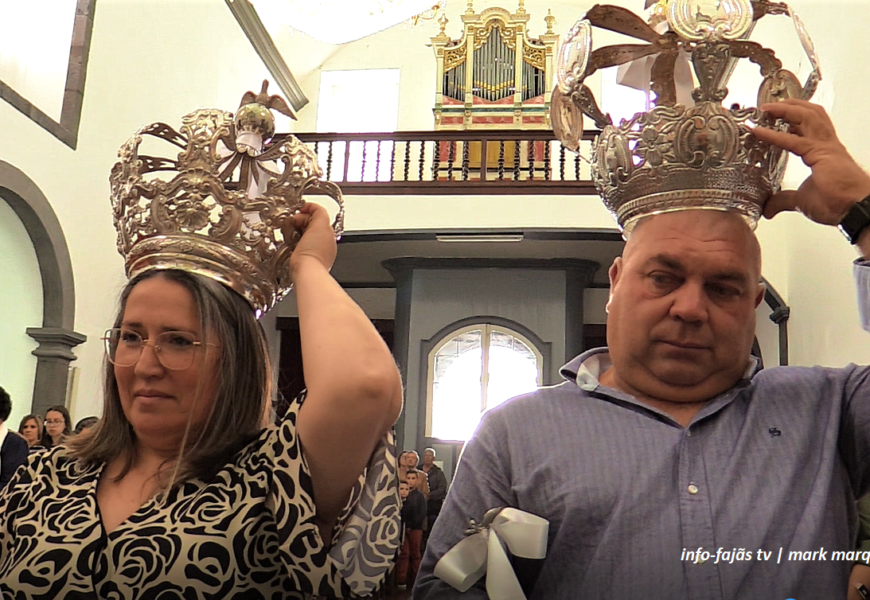 “Eucaristia e Imposição das Coroas do Divino Espírito Santo” – Urzelina – Ilha de São Jorge (c/ vídeo)