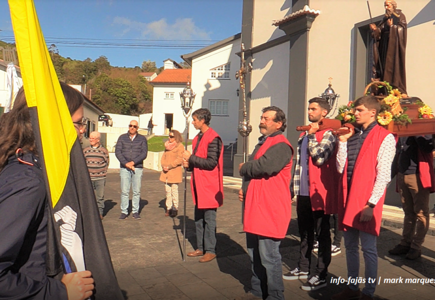 “UNIÃO ROSALENSE” saúda o Santo Antão – Rosais – Ilha de São Jorge (c/ vídeo)