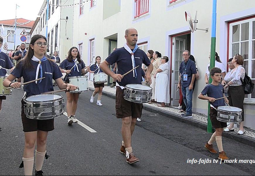 “CHARANGA DO GRUPO DE ESCUTAS Nº121 DA CALHETA” Desfila na abertura do Festival de Julho 2024 – Calheta – Ilha S. Jorge (c/ vídeo)
